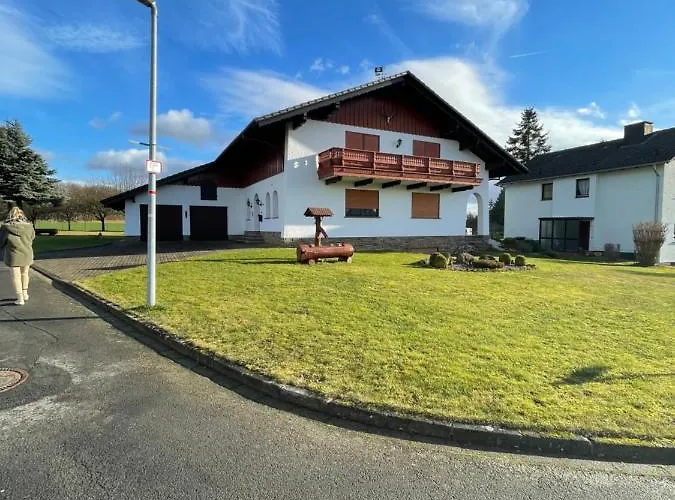 Idyllisches “werra Ausblick” Am Meißner Villa *